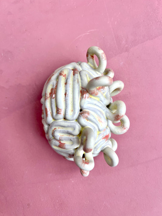 Krøllet hjerne lysegul med pletter (mini)