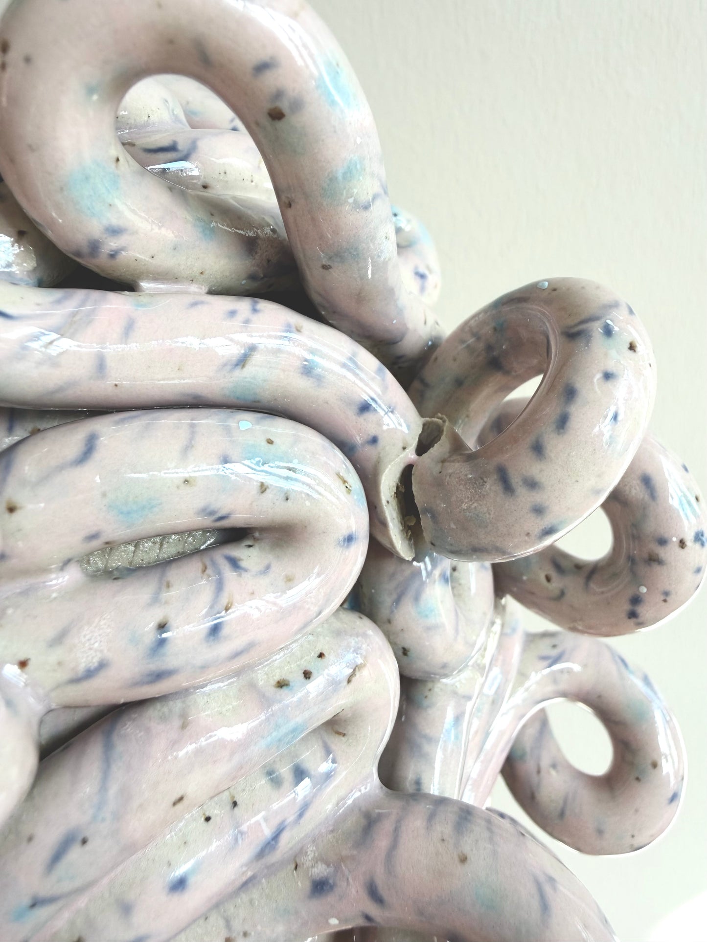 Krøllet hjerne rosa/konfetti (stor) 2.sortering